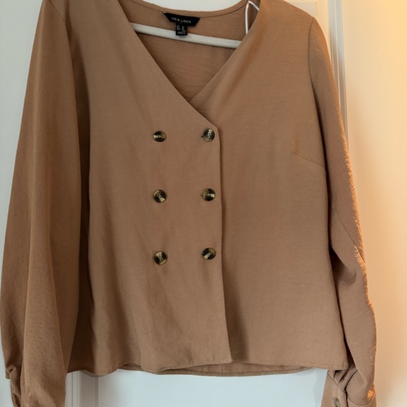 New Look Women Top - Picture 2 of 3